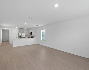6307 Sandpiper Lane - Photo Thumbnail 10