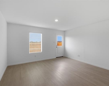 6307 Sandpiper Lane - Photo Thumbnail 25
