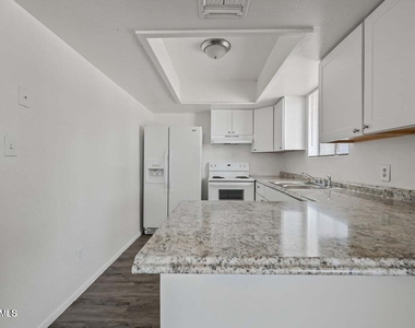 717 E Roeser Road - Photo Thumbnail 6