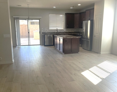 3934 E Battala Avenue - Photo Thumbnail 4