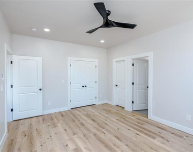 2231 Denison Street - Photo Thumbnail 11