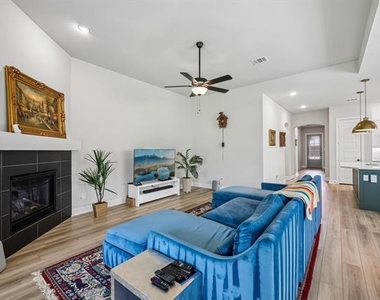 1609 19th Street - Photo Thumbnail 5