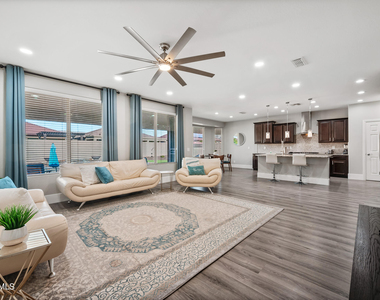 10764 W Prickly Pear Trail - Photo Thumbnail 11