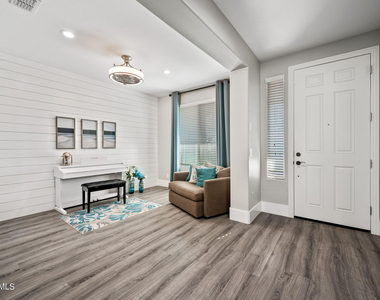 10764 W Prickly Pear Trail - Photo Thumbnail 4