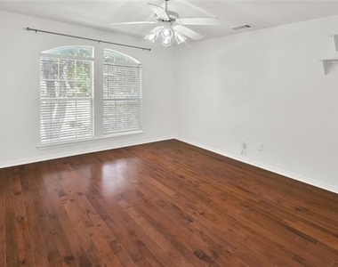 18528 Vista Del Sol - Photo Thumbnail 27
