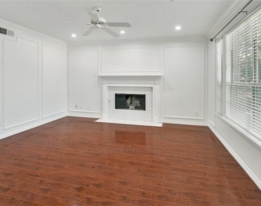 18528 Vista Del Sol - Photo Thumbnail 4