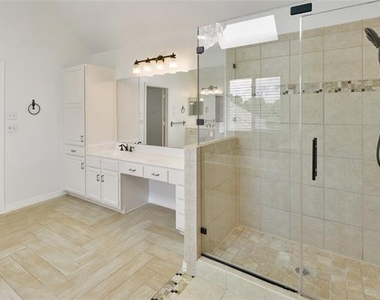 18528 Vista Del Sol - Photo Thumbnail 22