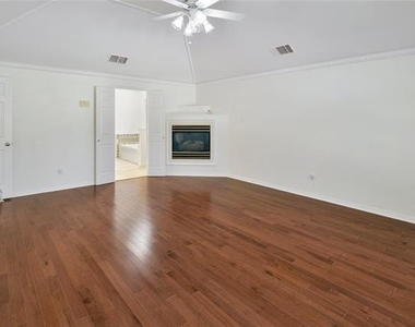 18528 Vista Del Sol - Photo Thumbnail 20
