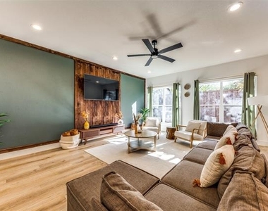 1116 Muncie Avenue - Photo Thumbnail 1