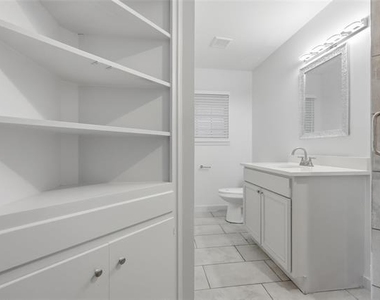 2010 Swansee Drive - Photo Thumbnail 22