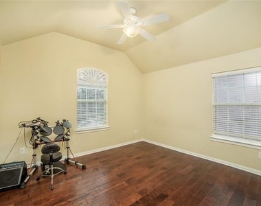 3616 Timothy Drive - Photo Thumbnail 17