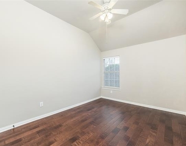 3616 Timothy Drive - Photo Thumbnail 9