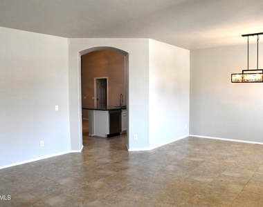 8787 W Gardenia Avenue - Photo Thumbnail 10