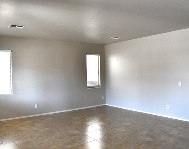 8787 W Gardenia Avenue - Photo Thumbnail 8