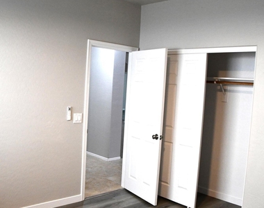 8787 W Gardenia Avenue - Photo Thumbnail 3