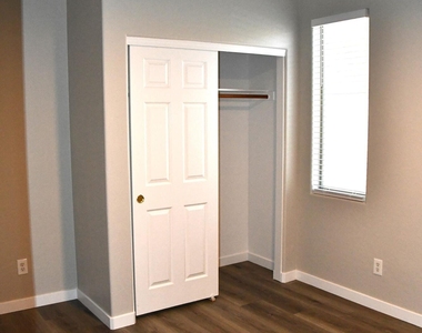 8787 W Gardenia Avenue - Photo Thumbnail 6