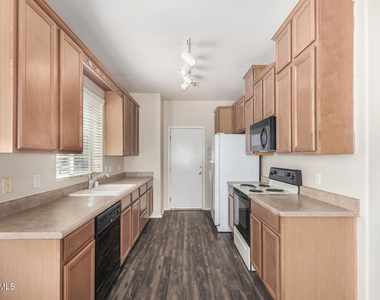 34909 N 30th Drive - Photo Thumbnail 5