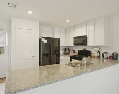 4032 Criollo Court - Photo Thumbnail 9