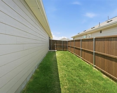 4032 Criollo Court - Photo Thumbnail 20