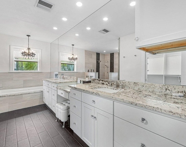855 Berkeley Street - Photo Thumbnail 22