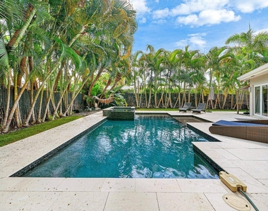 855 Berkeley Street - Photo Thumbnail 30