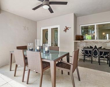855 Berkeley Street - Photo Thumbnail 29