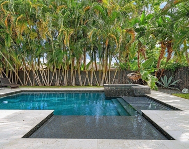 855 Berkeley Street - Photo Thumbnail 34