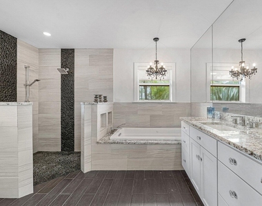 855 Berkeley Street - Photo Thumbnail 23
