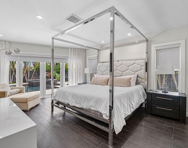 855 Berkeley Street - Photo Thumbnail 19