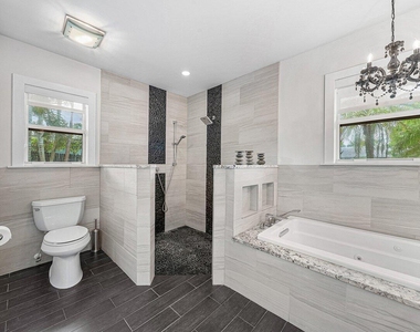 855 Berkeley Street - Photo Thumbnail 24