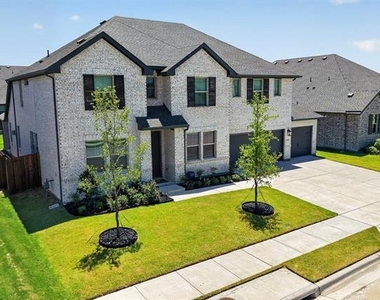 274 Wishing Pond Road - Photo Thumbnail 3