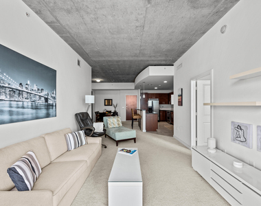 300 S Australian Avenue - Photo Thumbnail 8