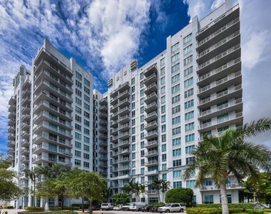 300 S Australian Avenue - Photo Thumbnail 16