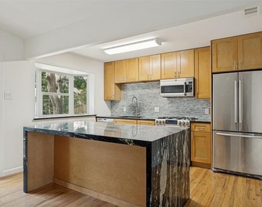 433 Sandy Trail - Photo Thumbnail 7