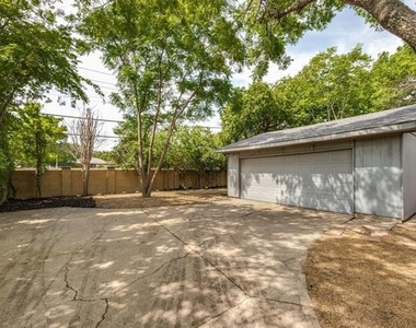 433 Sandy Trail - Photo Thumbnail 19