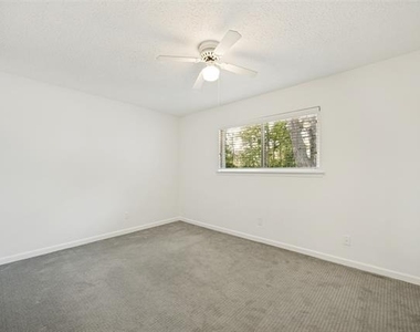 433 Sandy Trail - Photo Thumbnail 12