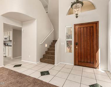 3223 E Poinsettia Drive - Photo Thumbnail 7