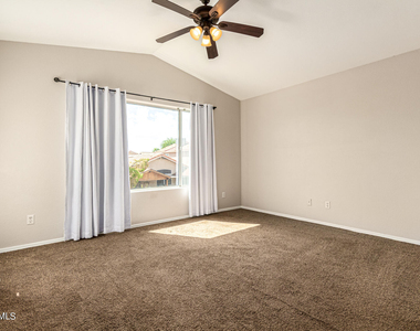 3223 E Poinsettia Drive - Photo Thumbnail 19