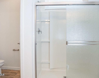 16029 N 65th Avenue - Photo Thumbnail 3