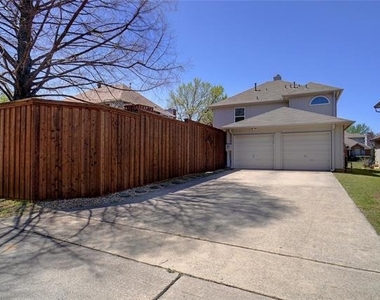 1703 Creekpoint Drive - Photo Thumbnail 24