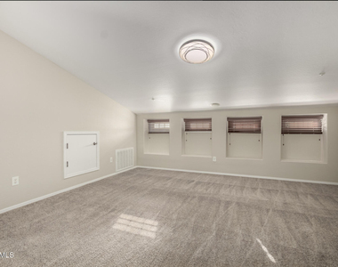 2639 S Harmony Avenue - Photo Thumbnail 22