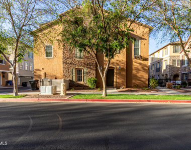 2639 S Harmony Avenue - Photo Thumbnail 1