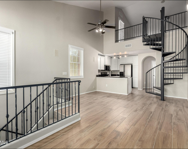 2639 S Harmony Avenue - Photo Thumbnail 8