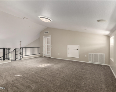 2639 S Harmony Avenue - Photo Thumbnail 23