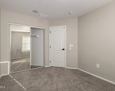 2639 S Harmony Avenue - Photo Thumbnail 20