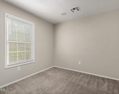 2639 S Harmony Avenue - Photo Thumbnail 16