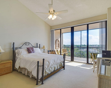 11370 Twelve Oaks Way - Photo Thumbnail 8