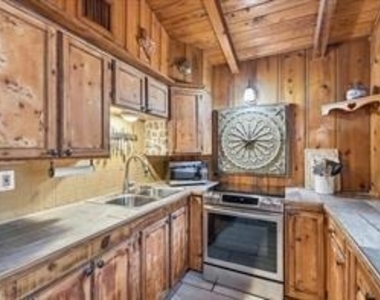 111 Oak Tree Lane - Photo Thumbnail 21