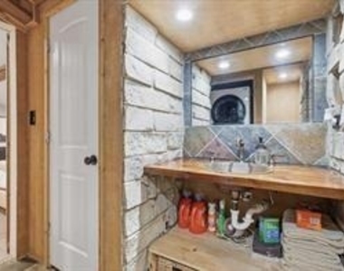 111 Oak Tree Lane - Photo Thumbnail 13