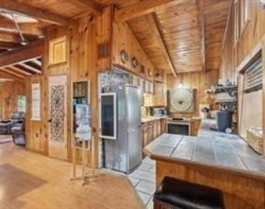 111 Oak Tree Lane - Photo Thumbnail 22